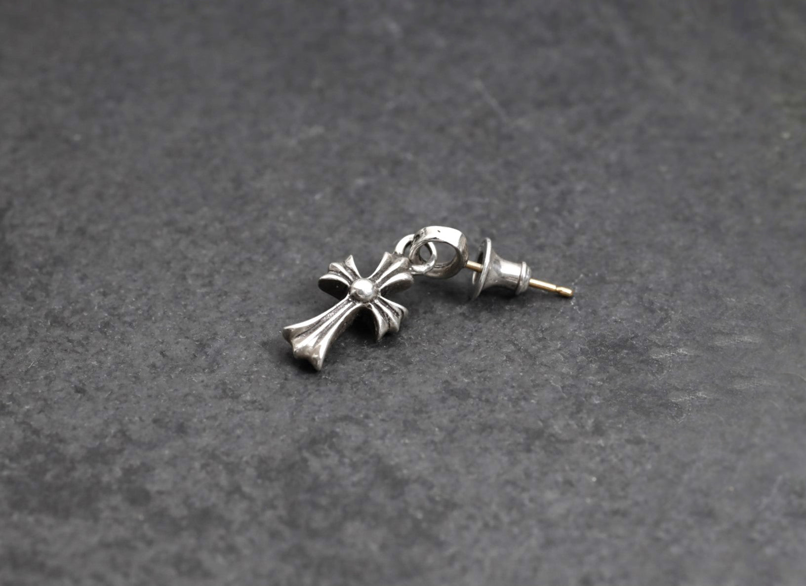 Chrome hearts hot sale earring cross